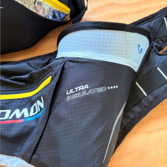Salomon Ultra Insulated Belt Waist waterbottle pack pouch running hiking skiing - Picture 2 of 6